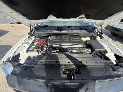 Used 2022 Nissan Titan 2WD King Cab image 9