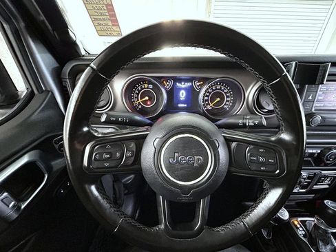 Used 2020 Jeep Gladiator Sport w/ Quick Order Package 24S AWD/4WD image 11