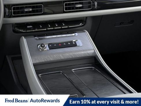 New 2026 Lincoln Aviator AWD image 13