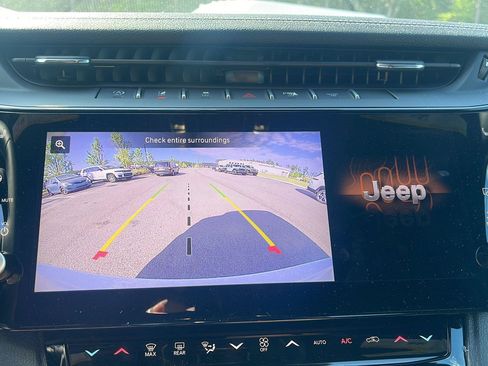 Used 2026 Jeep Grand Cherokee Limited w/ Limited Altitude Package RWD image 26