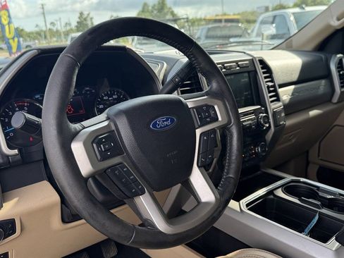 Used 2019 Ford F250 Lariat w/ Lariat Ultimate Package AWD/4WD image 10
