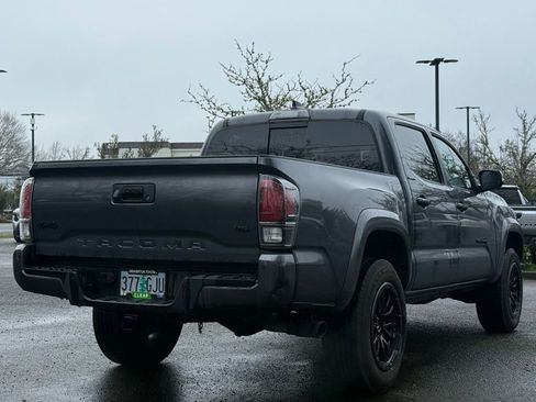 Used 2023 Toyota Tacoma Limited image 5