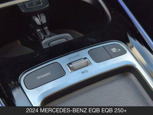 Used 2024 Mercedes-Benz EQB 250+ image 23