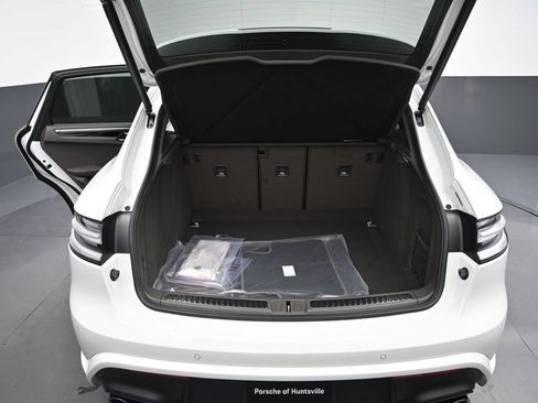 New 2026 Porsche Macan S AWD/4WD image 27