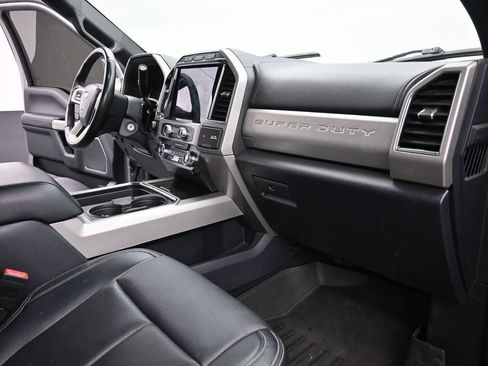 Certified 2022 Ford F250 Lariat w/ Chrome Package AWD/4WD image 16