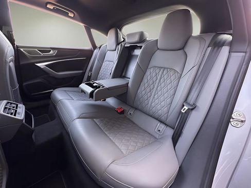 Used 2022 Audi S7 Prestige image 24