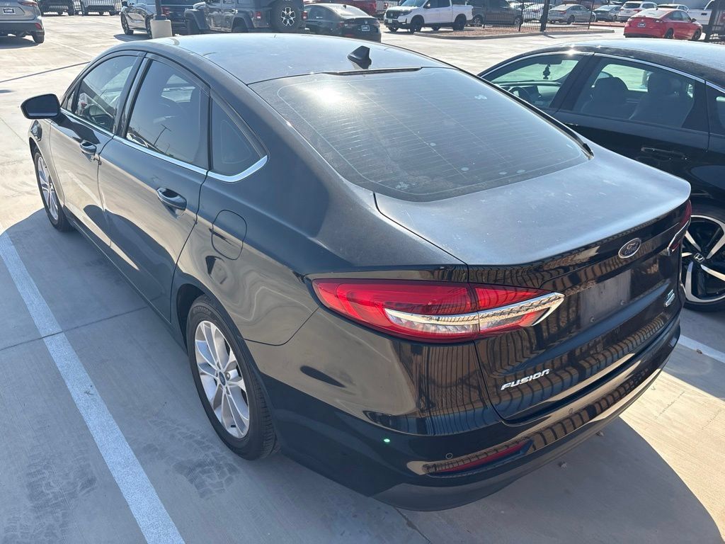 Used 2020 Ford Fusion SE FWD image 8