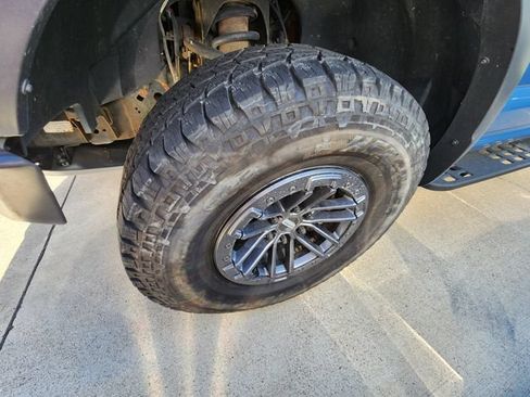 Used 2019 Ford F150 Raptor w/ Equipment Group 802A Luxury AWD/4WD image 9