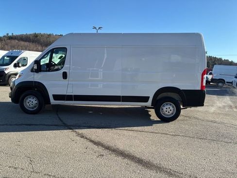 Used 2023 RAM ProMaster 2500 FWD image 6