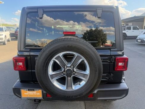 Certified 2022 Jeep Wrangler Unlimited Sahara w/ LED Lighting Group image 4