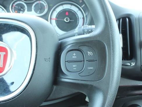 Used 2014 FIAT 500L Pop FWD image 23