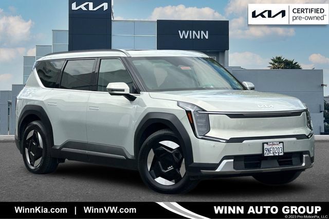 Certified 2024 Kia EV9 Wind AWD/4WD image 1