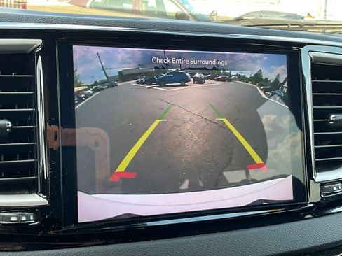 Used 2025 Chrysler Pacifica Select FWD image 21