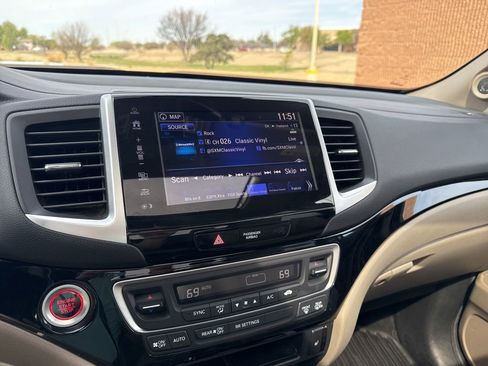 Used 2020 Honda Ridgeline RTL-E image 16