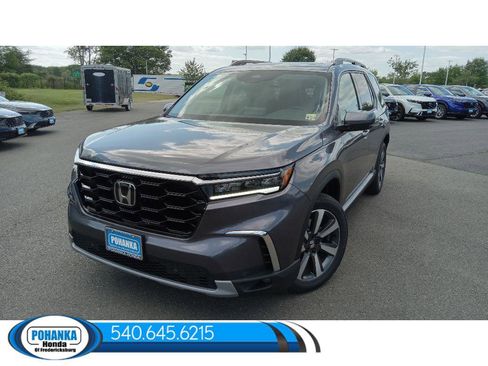New 2025 Honda Pilot Touring image 7