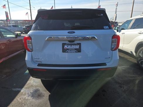 Used 2020 Ford Explorer XLT image 5
