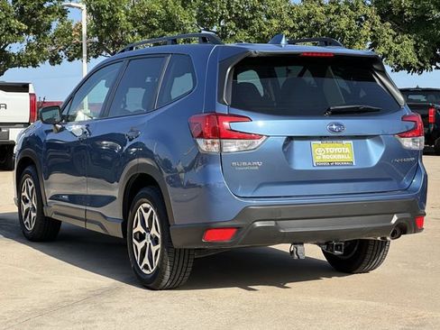 Used 2023 Subaru Forester Premium AWD/4WD image 3