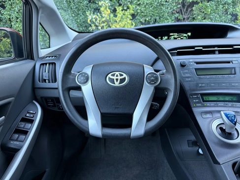 Used 2010 Toyota Prius Five image 18