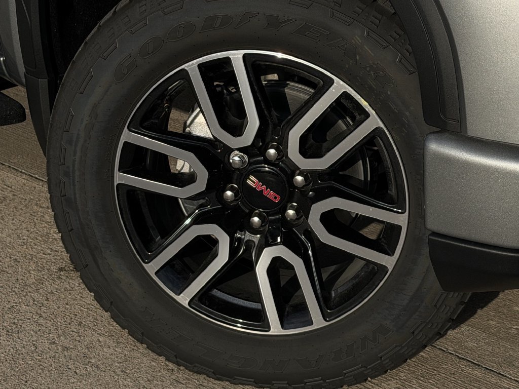 New 2026 GMC Sierra 1500 AT4 w/ AT4 Premium Package AWD/4WD image 9