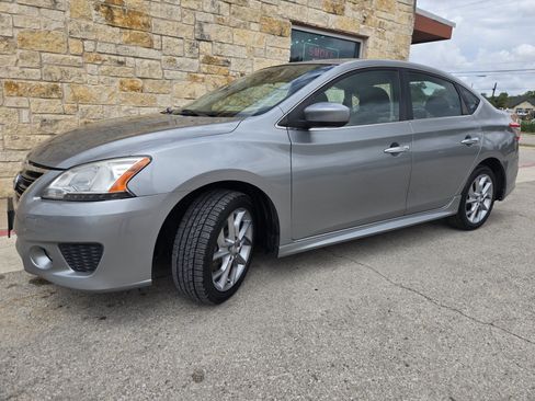 Used 2013 Nissan Sentra SR FWD image 2