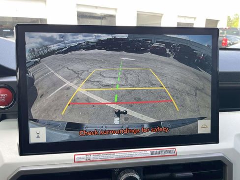 Used 2024 Toyota Tacoma TRD Sport image 39