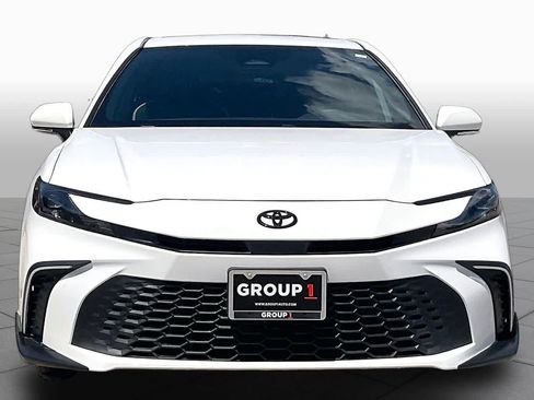 Used 2026 Toyota Camry SE w/ Convenience Package FWD image 4