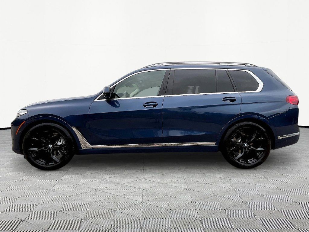 Used 2021 BMW X7 xDrive40i w/ Premium Package AWD/4WD image 9