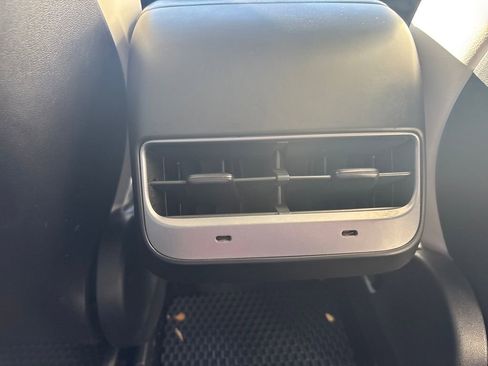 Used 2020 Tesla Model 3 Standard Range Plus image 36