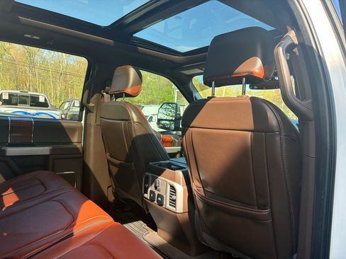 Used 2021 Ford F350 King Ranch w/ King Ranch Ultimate Package AWD/4WD image 50