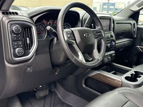 Used 2019 Chevrolet Silverado 1500 LT Trail Boss AWD/4WD image 9