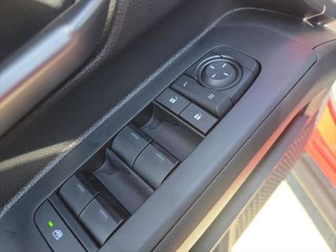 Certified 2025 Toyota Tacoma TRD Off-Road image 12