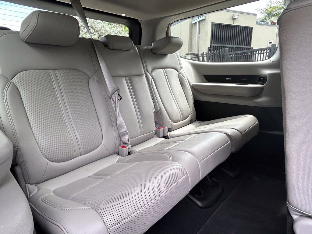 Used 2024 Jeep Wagoneer Series II w/ Flexible Seating Group RWD image 36