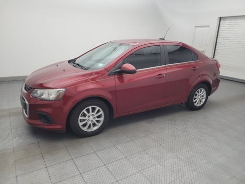 Used 2019 Chevrolet Sonic LT FWD image 2