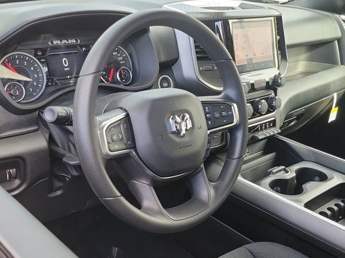 New 2026 RAM 1500 Express AWD/4WD image 3