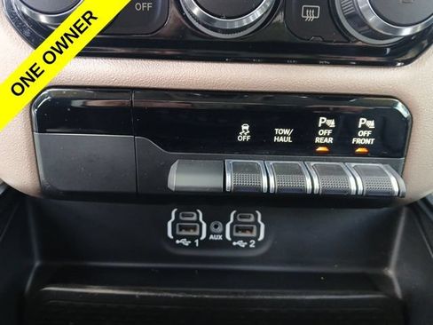 Used 2022 RAM 1500 Laramie AWD/4WD image 29