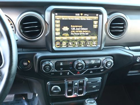 Used 2022 Jeep Wrangler Unlimited Sport w/ Sun And Sound Package image 17