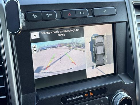 Used 2018 Ford F150 Platinum w/ Equipment Group 701A Luxury image 23