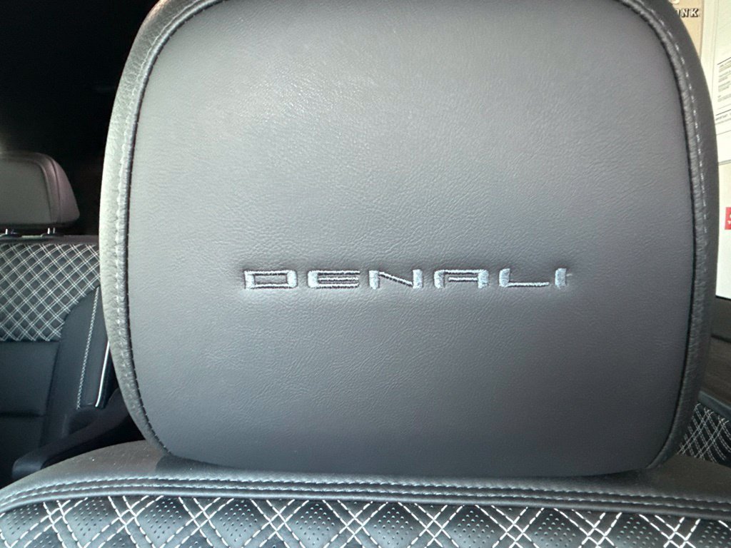 Used 2024 GMC Acadia Denali FWD image 24