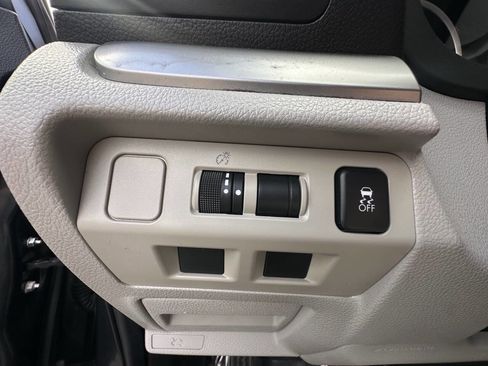 Used 2018 Subaru Forester 2.5i image 9