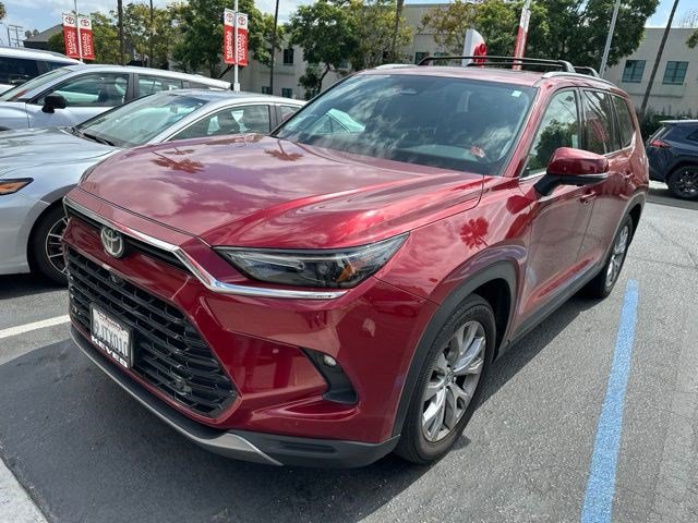 Used 2024 Toyota Grand Highlander FWD image 3