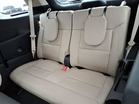 Used 2023 Ford Explorer XLT w/ Equipment Group 202A image 14