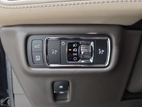 Certified 2022 Lincoln Nautilus AWD w/ Premium Package image 25