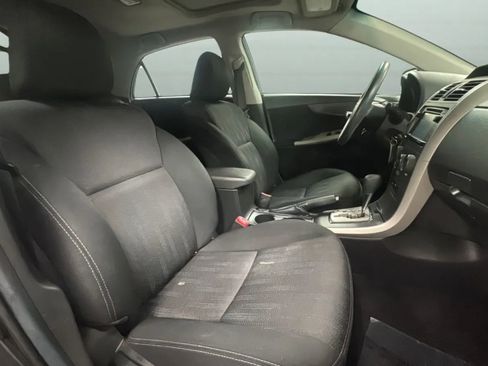 Used 2013 Toyota Corolla S w/ Premium Pkg FWD image 20