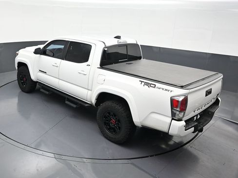 Used 2022 Toyota Tacoma TRD Sport w/ Technology Package RWD image 18