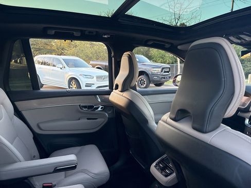 Certified 2025 Volvo XC90 T8 Ultra w/ Lounge Package image 13