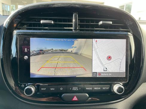 Used 2023 Kia Soul EX image 17
