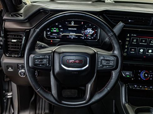 Used 2025 GMC Sierra 2500 AT4X image 18