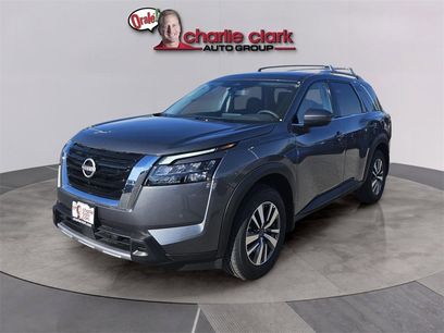 New 2025 Nissan Pathfinder SL