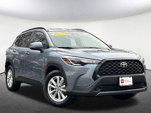 Certified 2023 Toyota Corolla Cross LE w/ Moonroof Package image 2