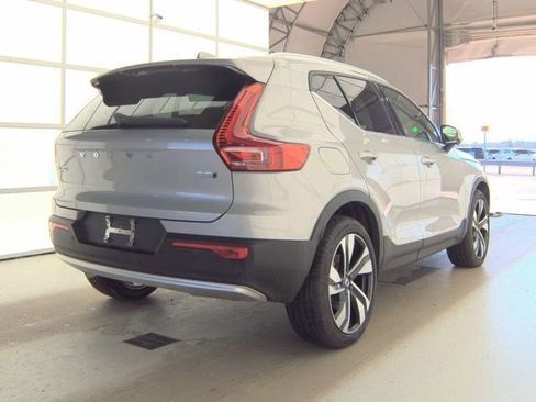 Used 2023 Volvo XC40 B5 Plus w/ Driver Assist Package image 5